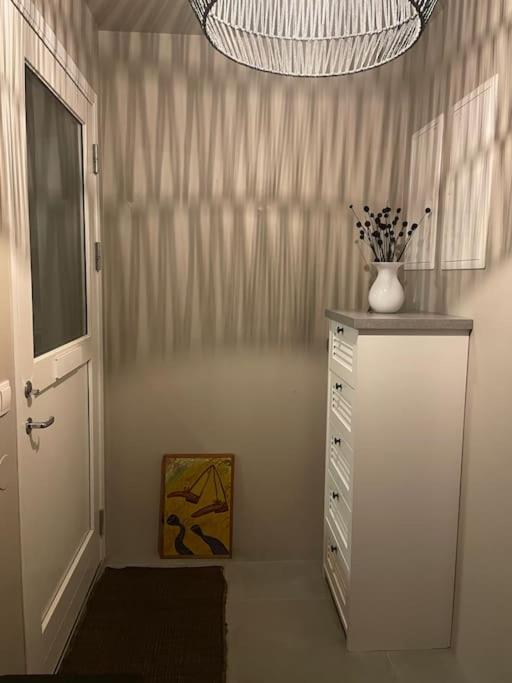 Beautiful Apartment Near Airport Njarthvik Εξωτερικό φωτογραφία
